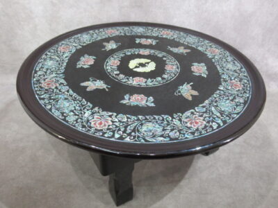 韓国 螺鈿漆塗り 折り畳みテーブルを買取りました！